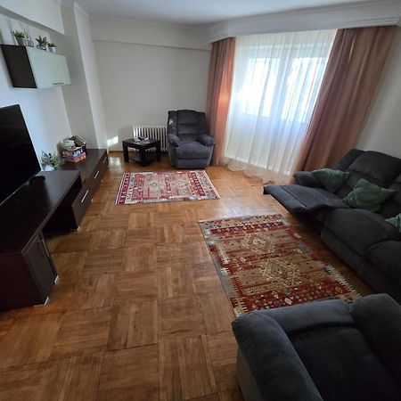 Apartament 3 Camere, Zona Dedeman Pitesti Exterior photo